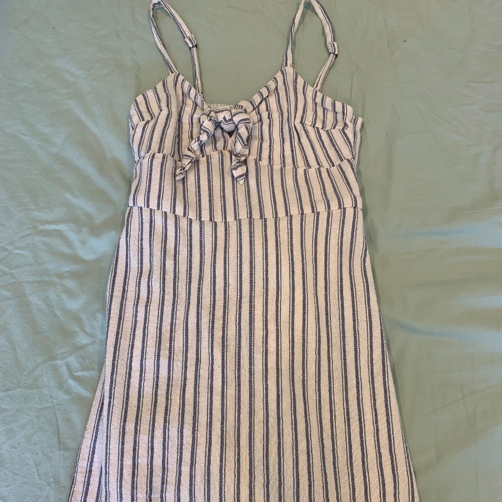 hollister size XS tie front navy/white striped mini dress
